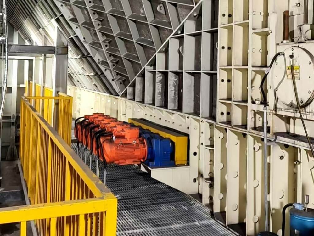 Apron Feeder Breaker